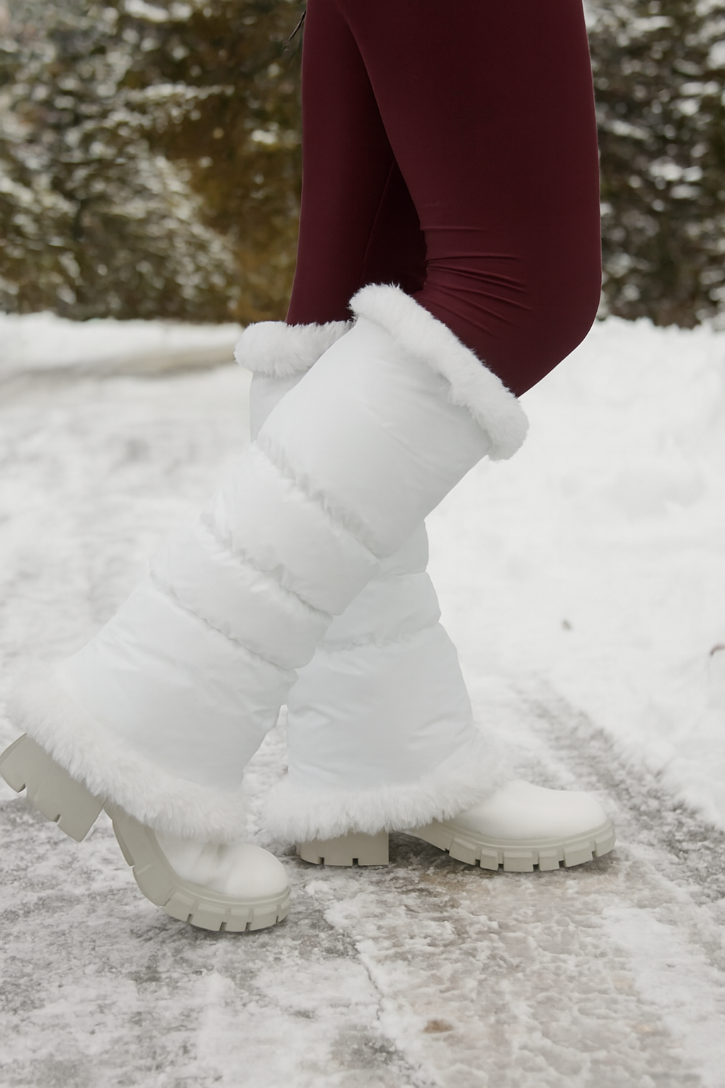 warmth flipfit white reversible zip up puffer fabric & faux fur leg warmers