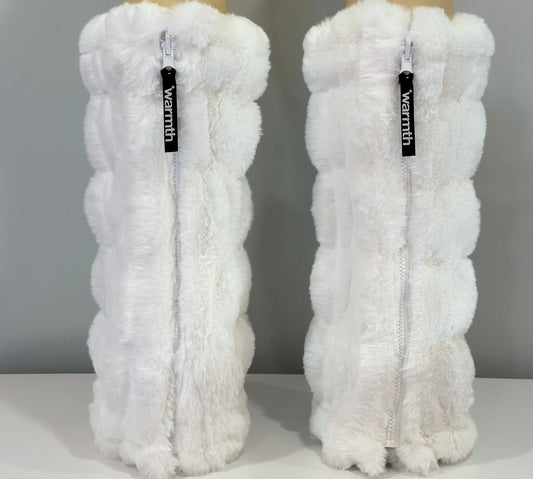 NEW! warmth bootluxe white faux fur boot cut leg warmers