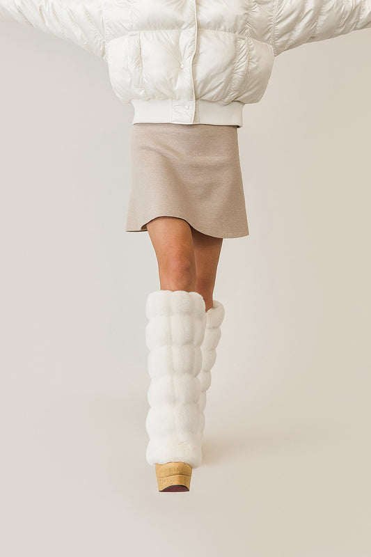 NEW! warmth bootluxe white faux fur boot cut leg warmers